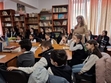 Activități dedicate poetului național, la Colegiul „Mihai Eminescu”, desfășurate în colaborare cu biblioteca școlii