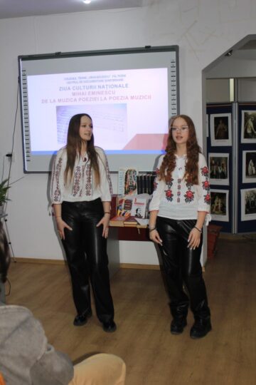 Spectacolul “Mihai Eminescu – de la muzica poeziei la poezia muzicii”, la Colegiul Tehnic “Mihai Băcescu”