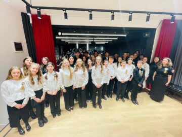 „Eminescu între clape şi metafore”, recital de pian şi poezie, la Colegiul de Artă Suceava