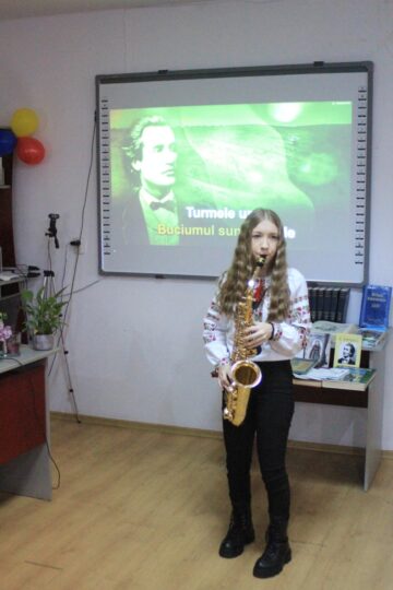 Spectacolul “Mihai Eminescu – de la muzica poeziei la poezia muzicii”, la Colegiul Tehnic “Mihai Băcescu”