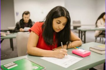 Absenți mulți, peste 500, la proba de matematică de la simularea la clasa a VIII-a