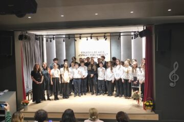 „Eminescu între clape şi metafore”, recital de pian şi poezie, la Colegiul de Artă Suceava