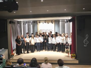 „Eminescu între clape şi metafore”, recital de pian şi poezie, la Colegiul de Artă Suceava