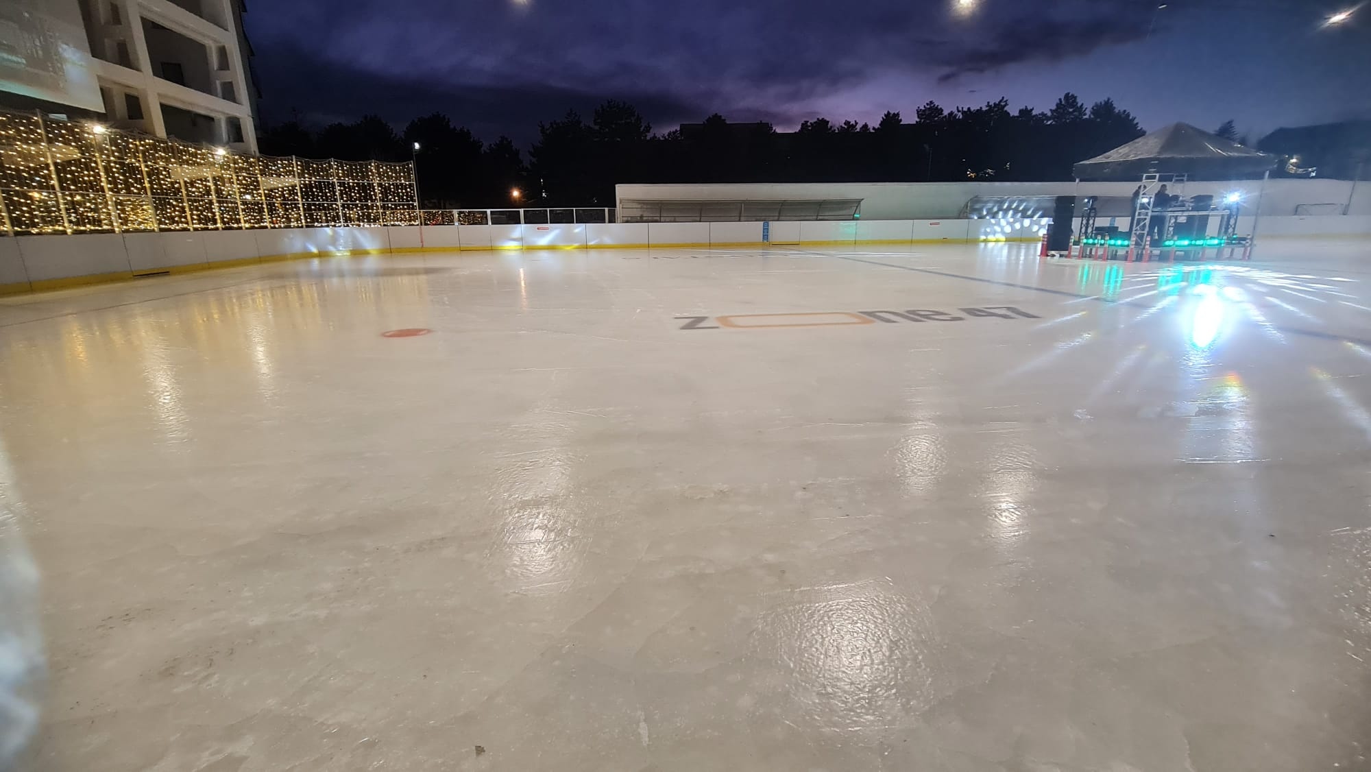 Program nou pentru acces cu patinele pe gheață la Zone 47 – Patinoarul Areni