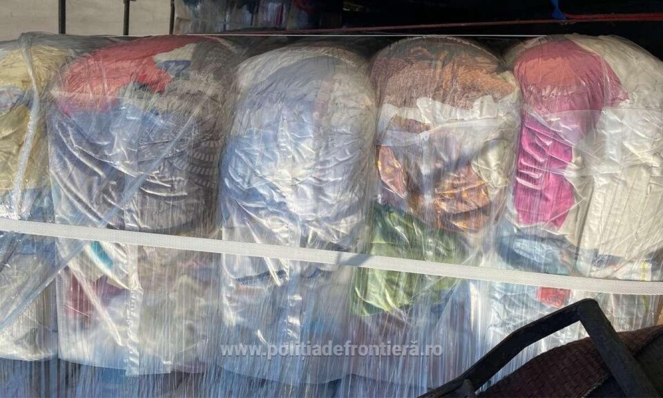 Peste 16 tone de deșeuri textile, interzise pe teritoriul României