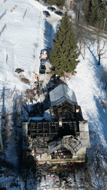 O familie cu mai mulți copii din satul Ciumârna și-a pierdut recent casa și toată agoniseala în urma unui incendiu