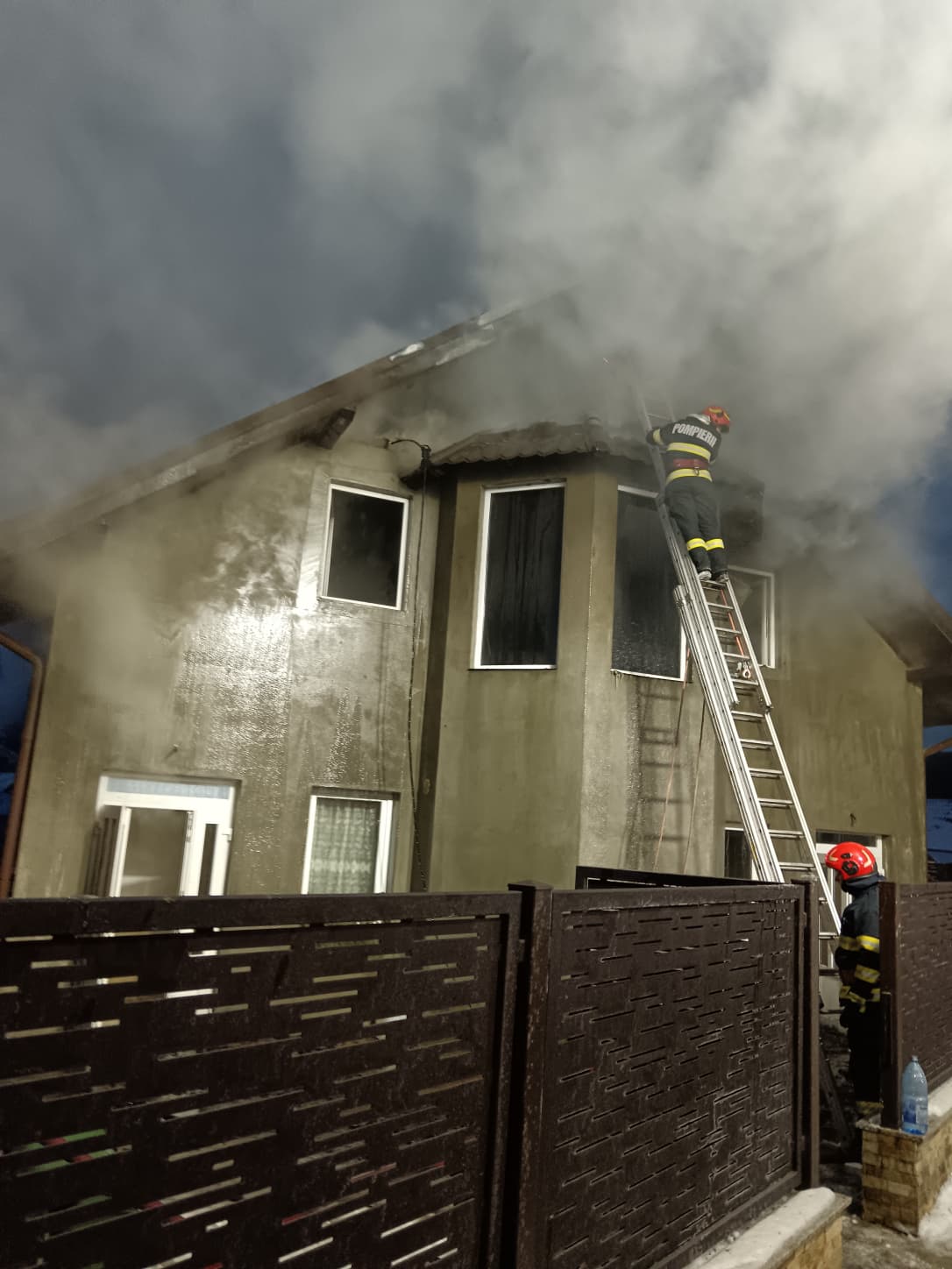 A treia alarmă a venit la ora 5.00 dimineață, de la Putna