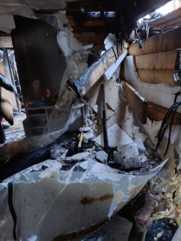 O familie cu mai mulți copii din satul Ciumârna și-a pierdut recent casa și toată agoniseala în urma unui incendiu