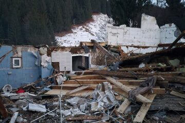 O familie cu mai mulți copii din satul Ciumârna și-a pierdut recent casa și toată agoniseala în urma unui incendiu