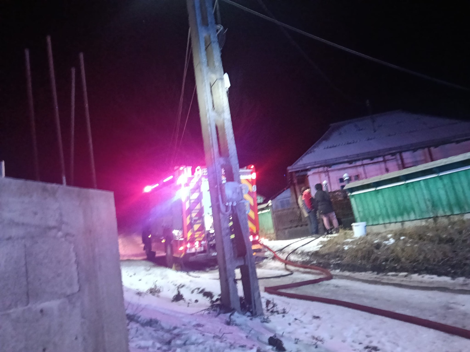 Bătrân cu arsuri pe față după un nou incendiu în miez de noapte