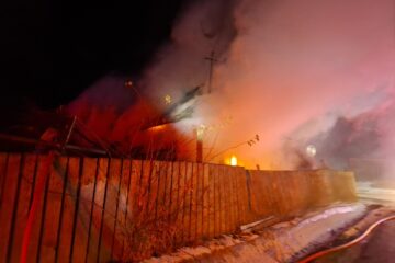 Un nou incendiu a mai distrus o casă, iar totul a plecat de la coșul de fum Un nou incendiu a mai distrus o casă, iar totul a plecat de la coșul de fum