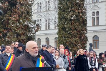 „Vremurile grele creează oameni puternici”, le-a transmis primarul Vasile Rîmbu sucevenilor, la sărbătoarea Unirii Principatelor