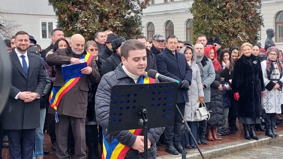 Gheorghe Șoldan: „Elogiem din nou unirea”, dar „suntem parcă mai dezbinați ca niciodată” Gheorghe Șoldan: „Elogiem din nou unirea”, dar „suntem parcă mai dezbinați ca niciodată”
