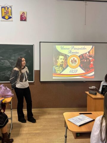 Ziua Unirii Principatelor Române, celebrată de elevi și profesori ai Colegiului „E. Hurmuzachi” Rădăuți