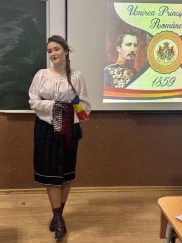Ziua Unirii Principatelor Române, celebrată de elevi și profesori ai Colegiului „E. Hurmuzachi” Rădăuți