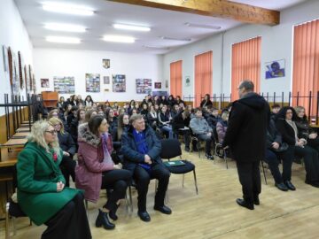 Ziua Unirii Principatelor Române, celebrată de elevi și profesori ai Colegiului „E. Hurmuzachi” Rădăuți