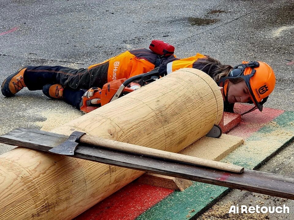 Elevă Colegiului Silvic, sportivă de performanță, spre rezultate mondiale în mânuirea drujbei, cepuire și doborâre