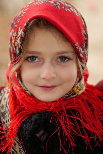 Fotografii cu doi frați din Șaru Dornei, admirate în expoziții internaționale, în București, Cairo sau Seul