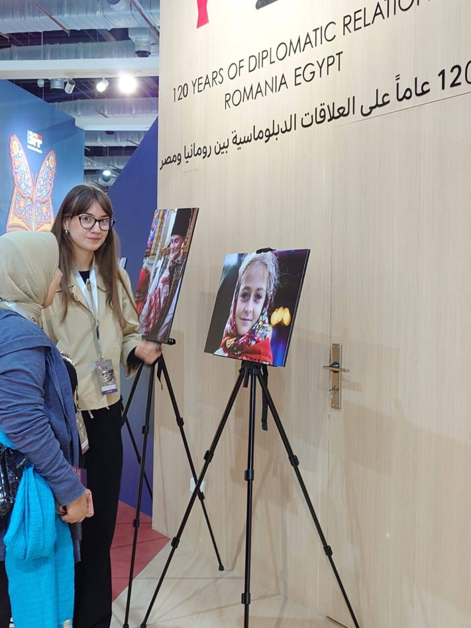 Fotografii cu doi frați din Șaru Dornei, admirate în expoziții internaționale, în București, Cairo sau Seul