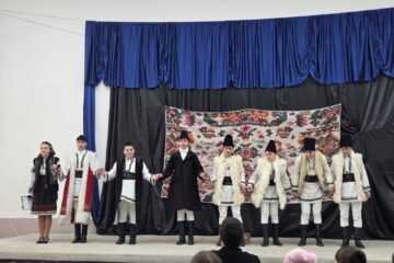 „Mica Unire”, celebrată cu emoție și tradiție la Liceul Tehnologic „Ștefan cel Mare” din Cajvana „Mica Unire”, celebrată cu emoție și tradiție la Liceul Tehnologic „Ștefan cel Mare” din Cajvana
