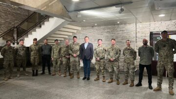 Delegație mixtă româno-americană, primită de viceprimarul Daniel Ungurian la sediul Primăriei Suceava