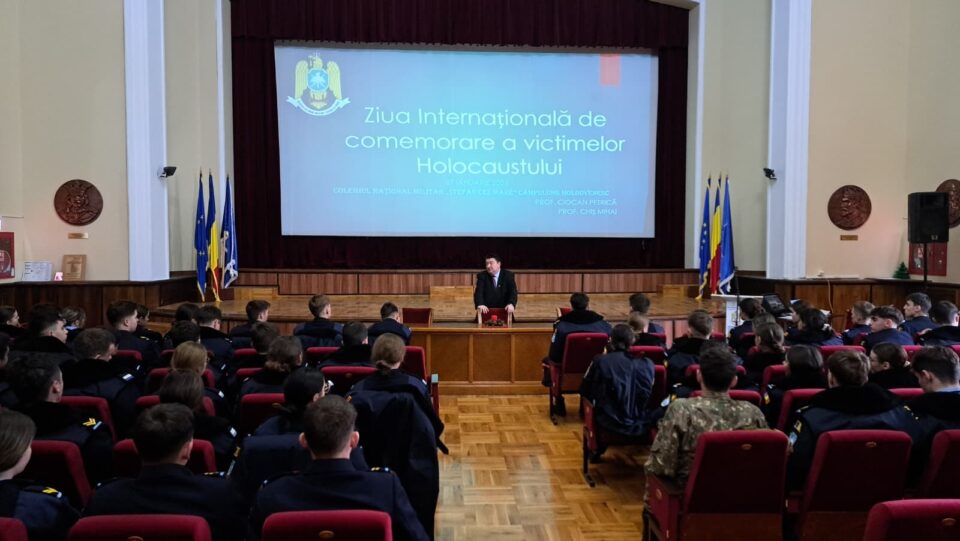 Comemorarea victimelor holocaustului, lecție de istorie la Colegiul Militar Comemorarea victimelor holocaustului, lecție de istorie la Colegiul Militar