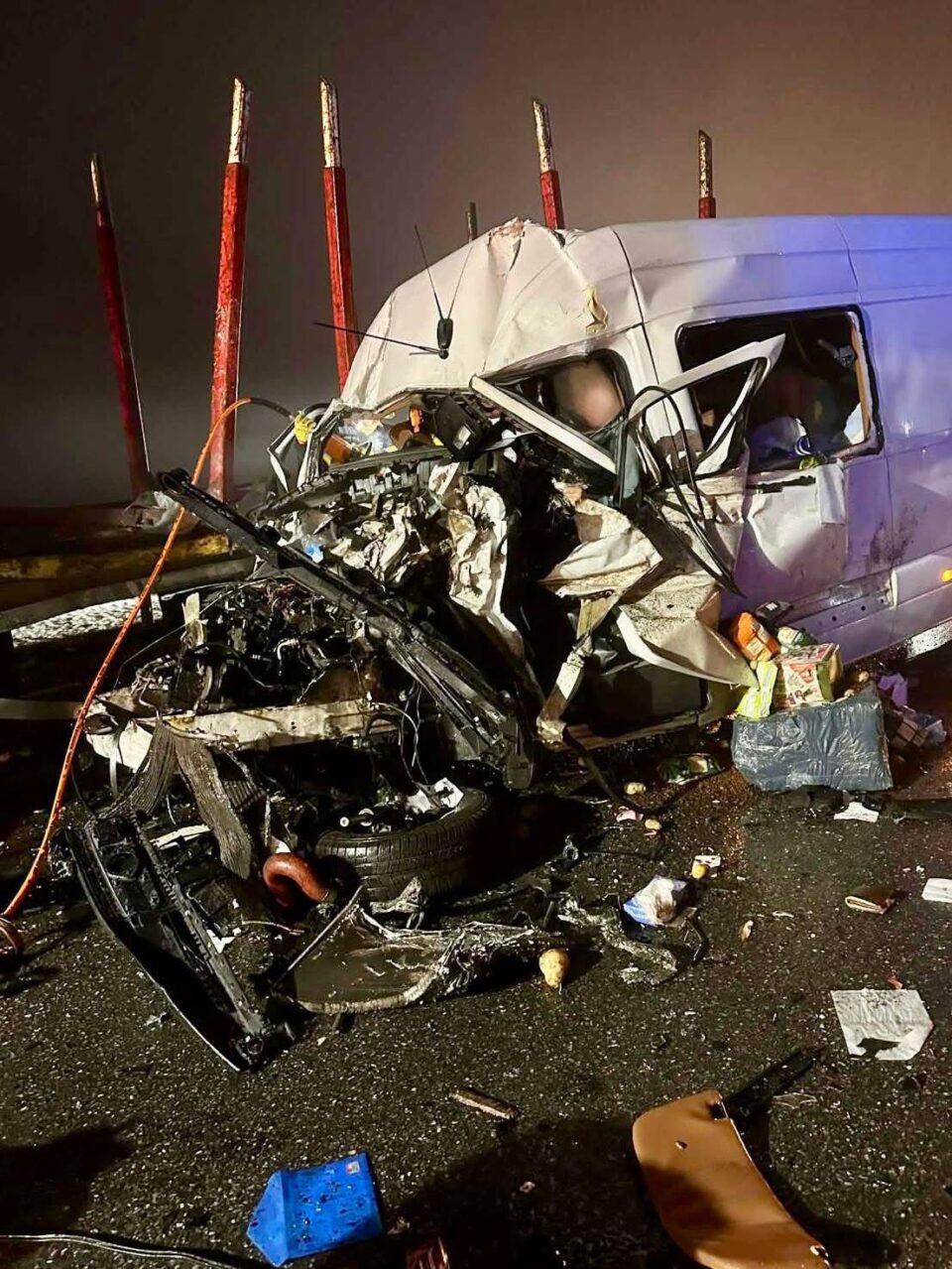 Un mort și trei răniți grav într-un nou accident provocat de graba și inconștiența șoferilor de vehicule grele