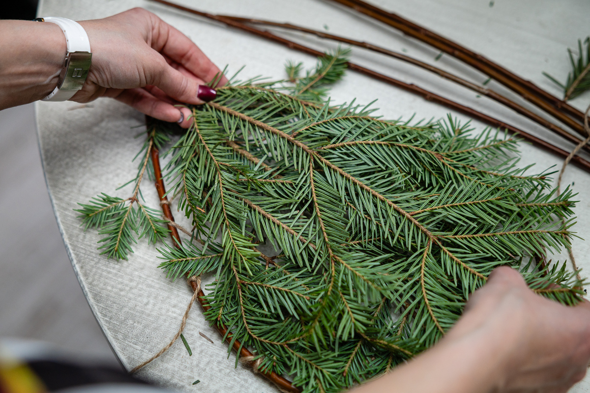 Record național. Asociația „Țara Dornelor” și Păstrăvăria lui Andrei au realizat cea mai mare cobză de păstrăv din România