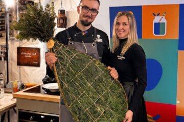 Asociația Țara Dornelor și Păstrăvăria lui Andrei au realizat cea mai mare cobză de păstrav din România