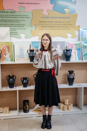 „Lumea satului” văzută prin ochii elevei Emilia Popescu, de la Marginea