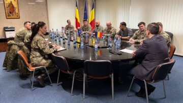 Delegație mixtă româno-americană, primită de viceprimarul Daniel Ungurian la sediul Primăriei Suceava