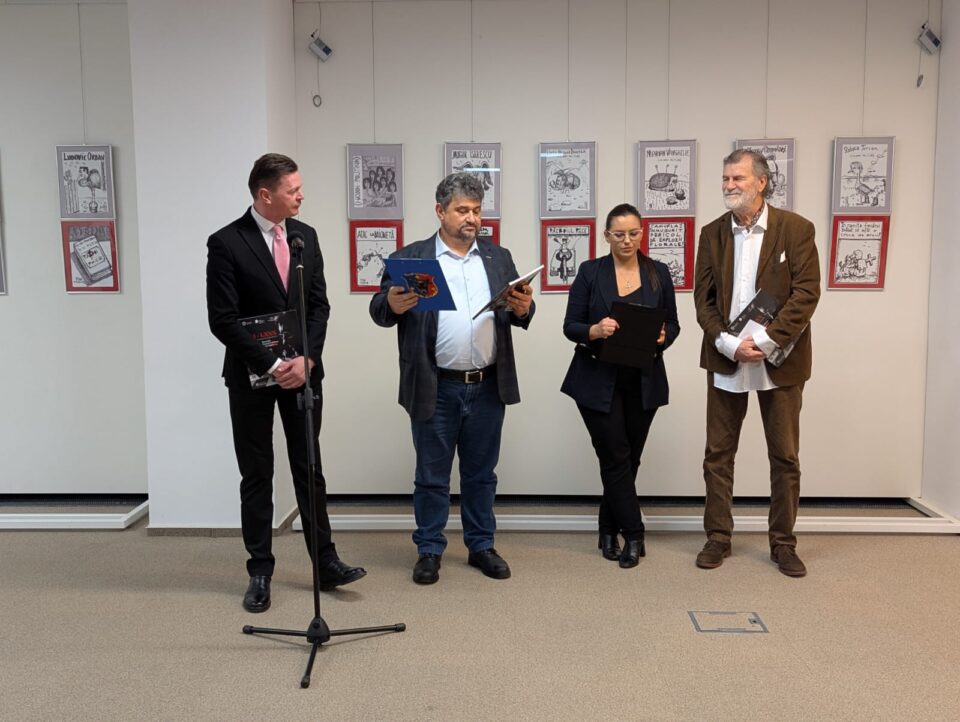 Mihai Pînzaru-PIM: „Din cei 80 de ani, cel puțin 65 de ani i-am închinat unei arte, caricatura, care pe mine m-a menținut în centrul unei atenții, în anumite cercuri culturale” Mihai Pînzaru-PIM: „Din cei 80 de ani, cel puțin 65 de ani i-am închinat unei arte, caricatura, care pe mine m-a menținut în centrul unei atenții, în anumite cercuri culturale”