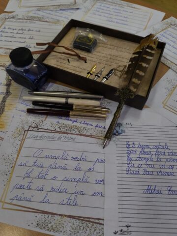 Scrisul de mână, readus în prim-plan în 55 de școli sucevene, la inițiativa Școlii Gimnaziale Nr. 1