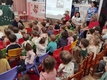 ”Prietenul meu, cățelul” – surpriză educațională pentru copiii de la Creșa nr. 1 Suceava