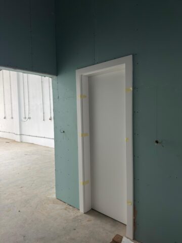 În campusul universitar de la Moara se lucrează intens la interioare