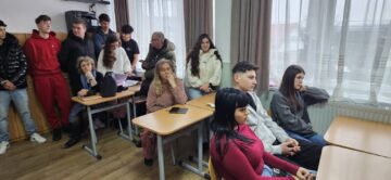 „Educație pentru pace și respect”, activitate a Consiliului Școlar al Elevilor de la Liceul “Oltea Doamna” Dolhasca