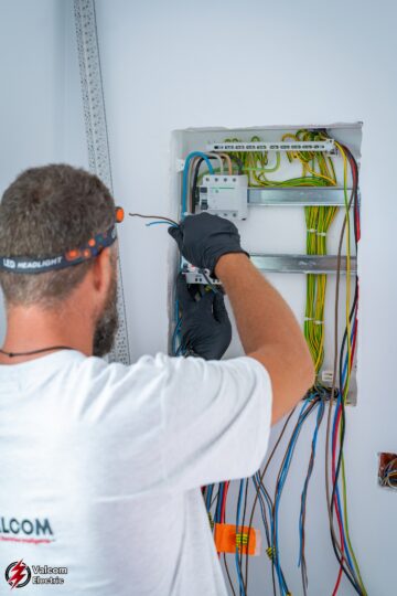 ValCom Electric – Soluții electrice profesionale pentru persoane fizice, juridice și instituții