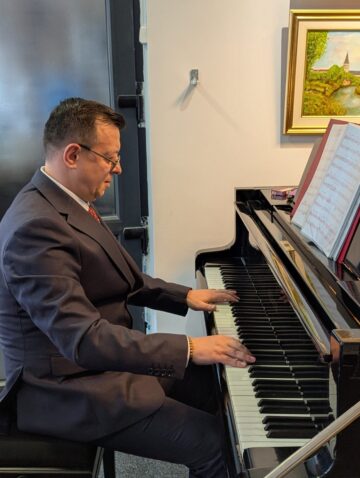 Vineri s-a deschis Salonul Anual al Artiștilor Plastici Amatori din județul Suceava, ediția a XXXVII-a