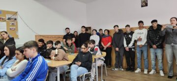 „Educație pentru pace și respect”, activitate a Consiliului Școlar al Elevilor de la Liceul “Oltea Doamna” Dolhasca