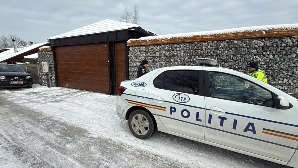 Primarul din Mitocu Dragomirnei, Radu Reziuc, și-a agresat concubina și ar fi amenințat-o cu un pistol