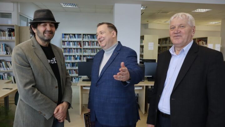 Întâlnire cu metafizica și sensibilitatea contemporană: Gelu Vlaşin la Suceava