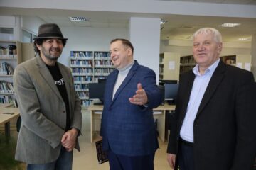 Întâlnire cu metafizica și sensibilitatea contemporană: Gelu Vlaşin la Suceava