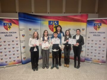 Elevii suceveni, pe podium la Concursul de istorie și geografie „La școala cu ceas”, de la Râmnicu Vâlcea