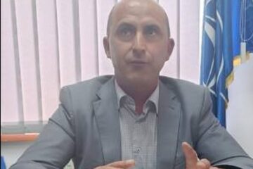 Individul care l-a scuipat și l-a lovit pe primarul Neculai Miron și-a aflat pedeapsa finală