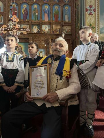 Moment de sărbătoare în satul Brăiești din Cornu Luncii, la aniversarea centenarului Silvestru Ailenei