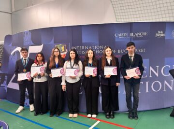 Elevi rădăuțeni, în roluri de delegați ai ONU, la o conferință internațională în Capitală