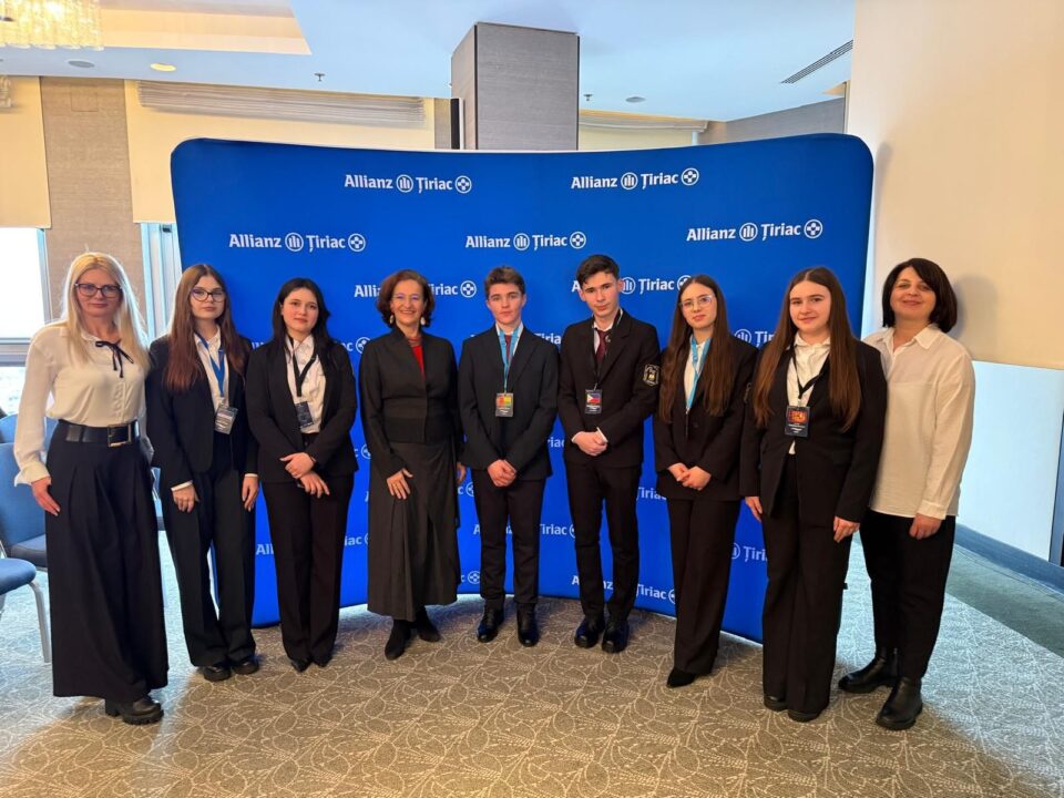 Elevi rădăuțeni, în roluri de delegați ai ONU, la o conferință internațională în Capitală Elevi rădăuțeni, în roluri de delegați ai ONU, la o conferință internațională în Capitală