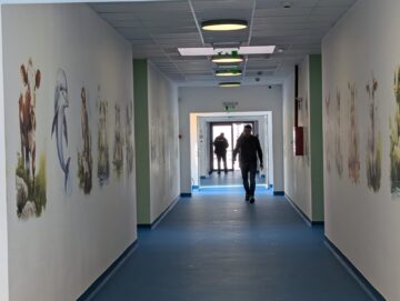 Ministrul Dezvoltării, Cseke Attila, a inaugurat marți noua creșă din Siret