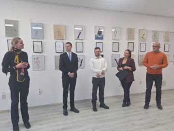 „Umanul provocator”, de Alexandru-Gabriel Juravle, „o expoziție despre identitate ca spectacol”