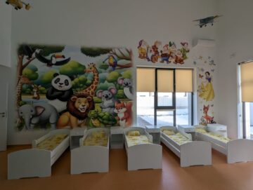 Ministrul Dezvoltării, Cseke Attila, a inaugurat marți noua creșă din Siret